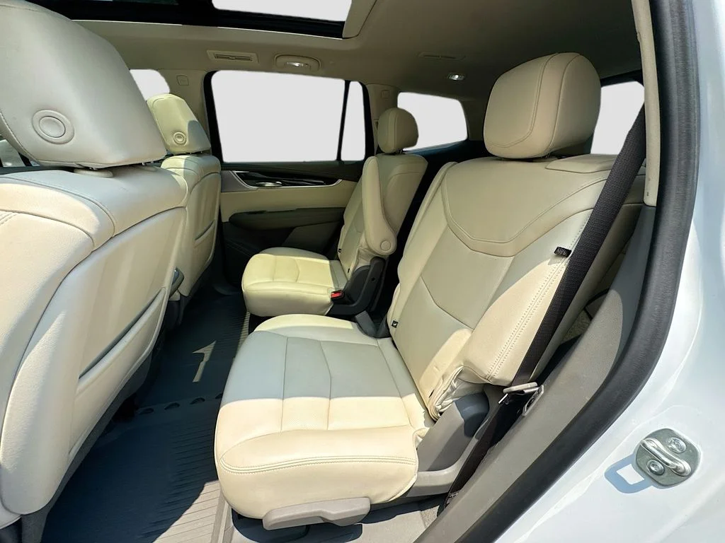 Used 2024 White Cadillac Premium Luxury image 27