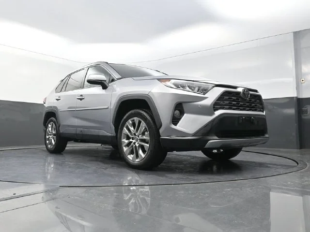 Used 2021 Silver Toyota Limited image 31