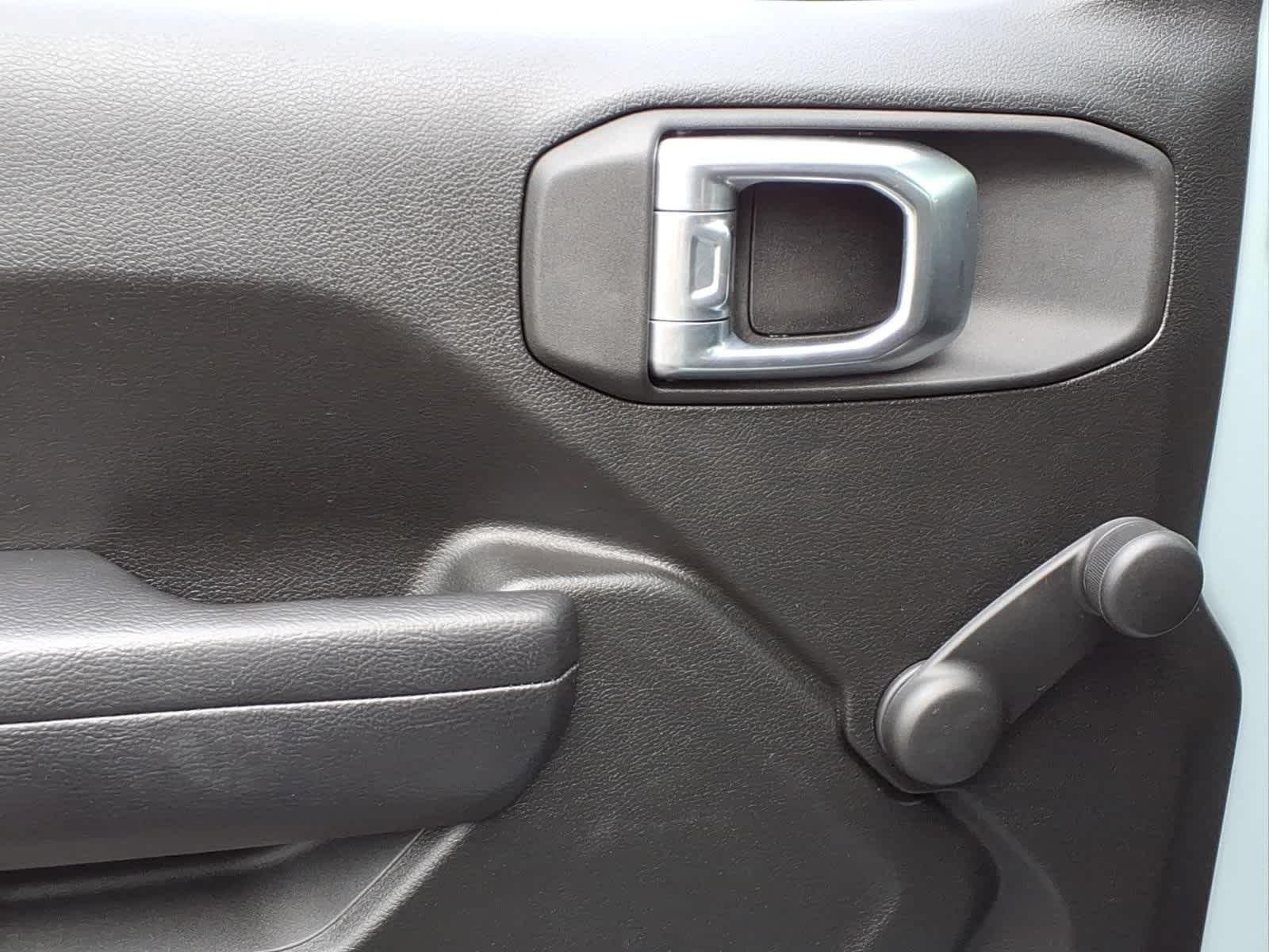 Used 2024 Earl Clearcoat Jeep Sport image 12
