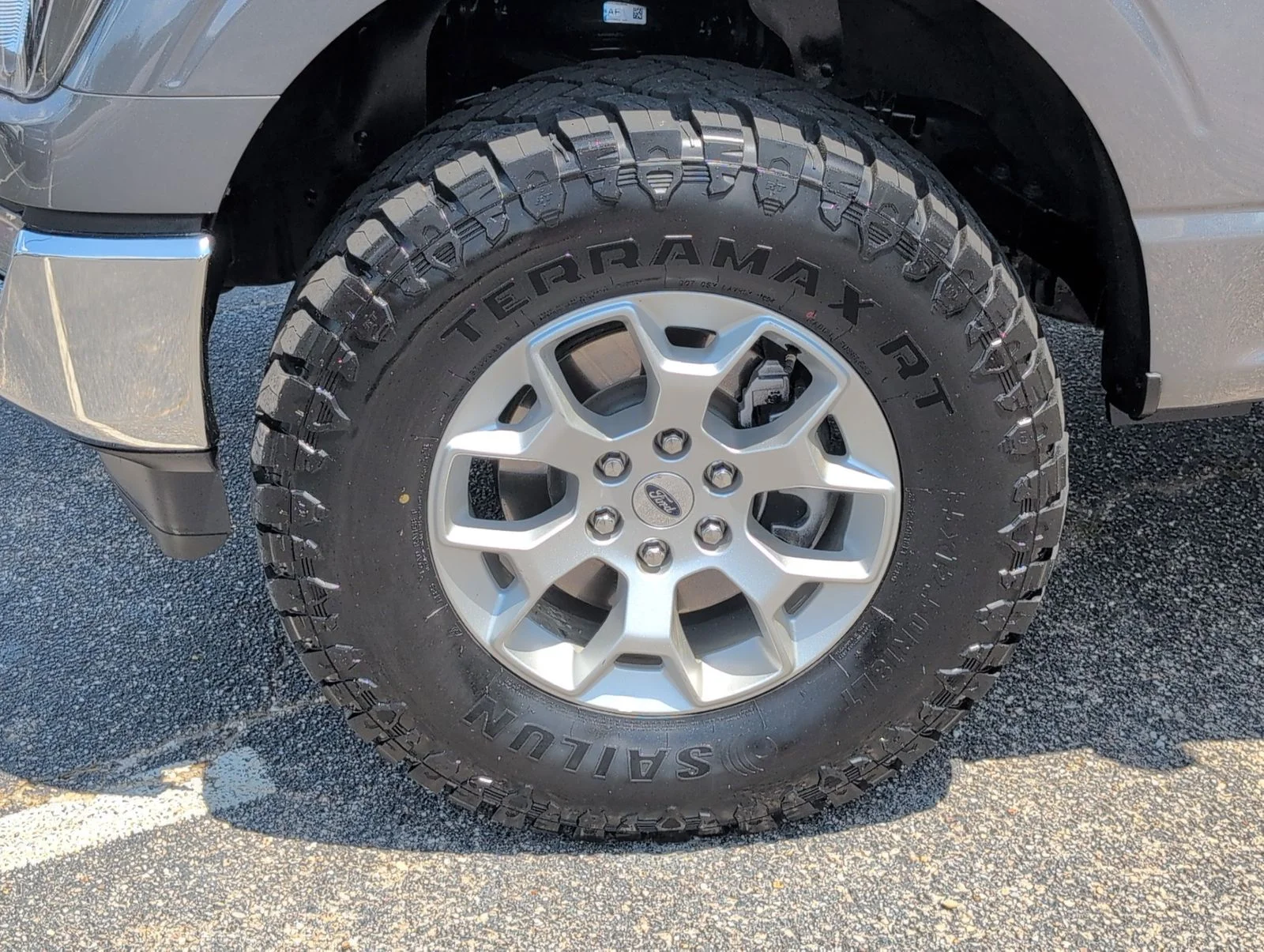 Used 2023 Gray Ford XLT image 11