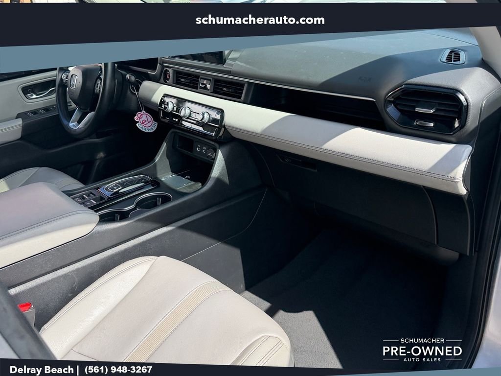 Used 2023 Silver Honda Touring image 18