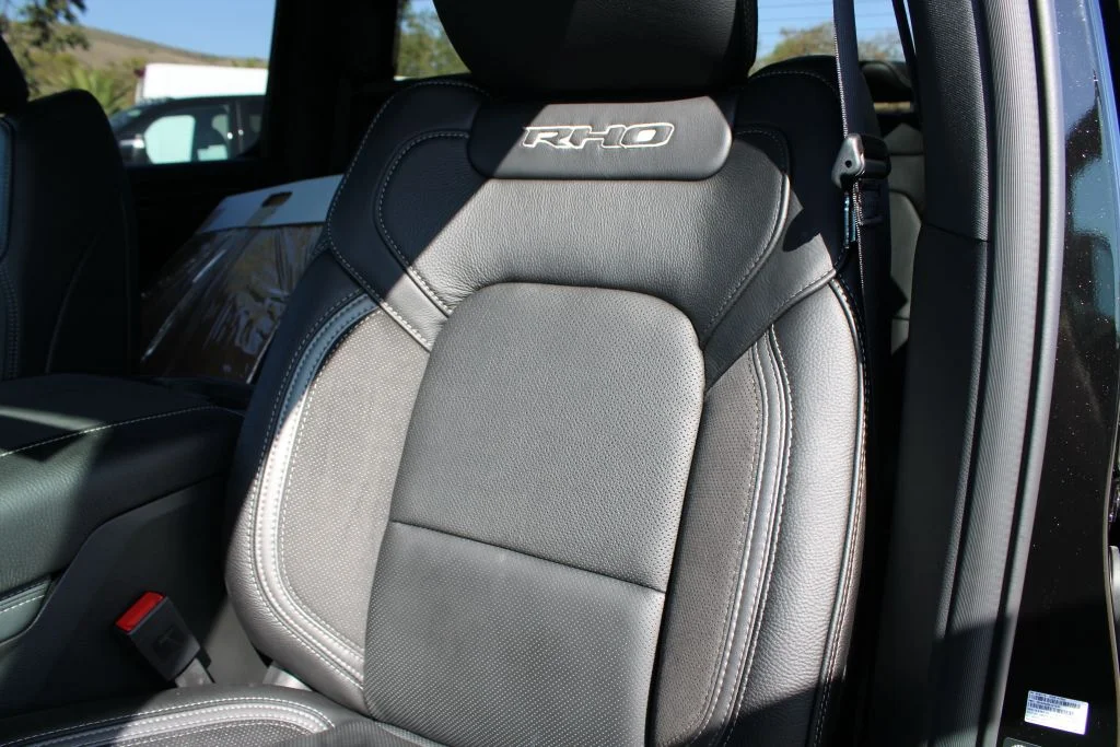 New 2026 Diamond Black Crystal Pearl-Coat Exterior Paint Ram RHO image 16