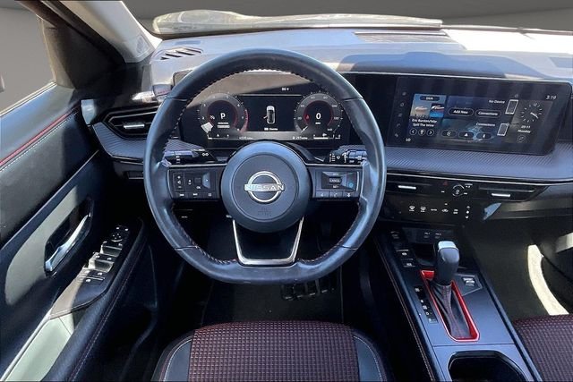 Used 2025 Blue Nissan SR image 5