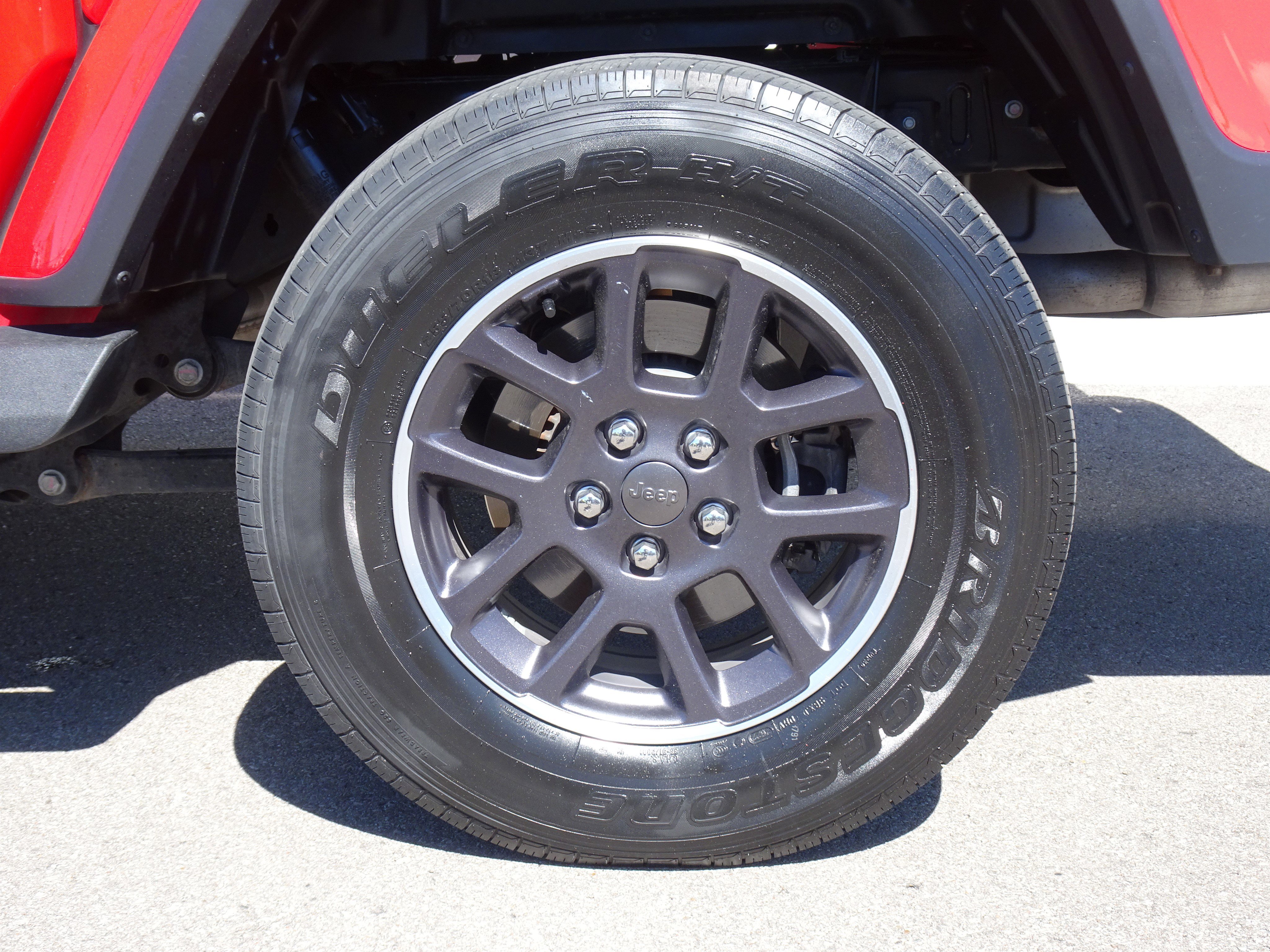 Used 2022 Firecracker Red Clearcoat Jeep Overland image 27