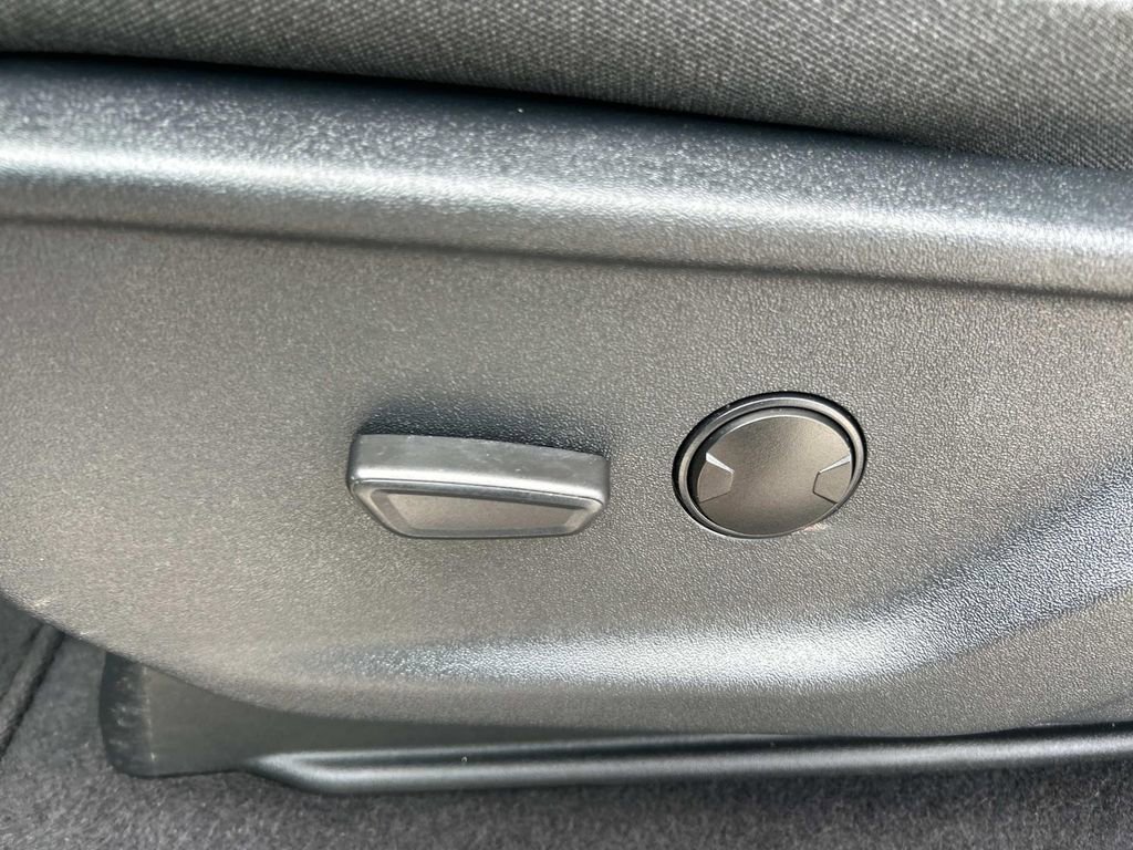 Used 2025 Carbonized Gray Ford XLT image 28