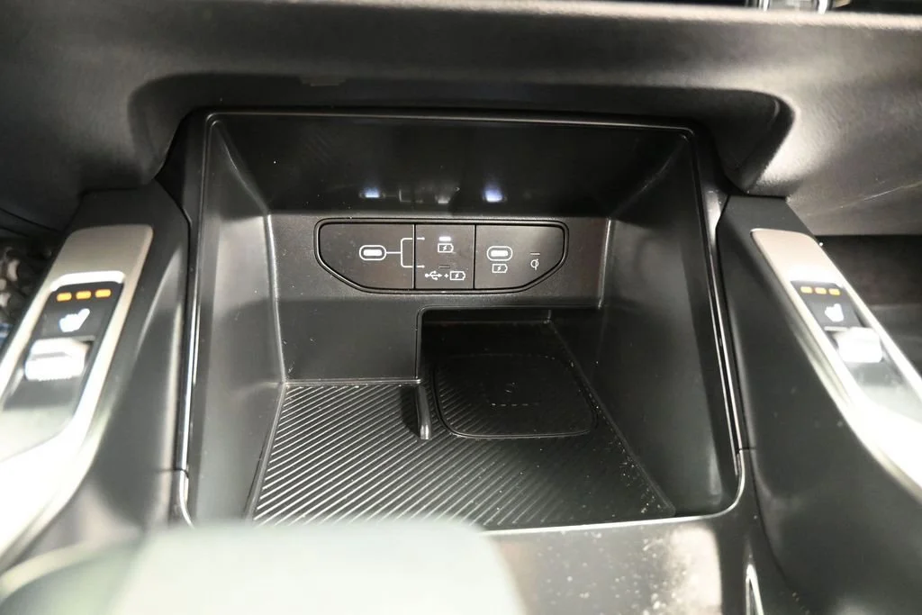 Used 2025 Silver Kia S image 26