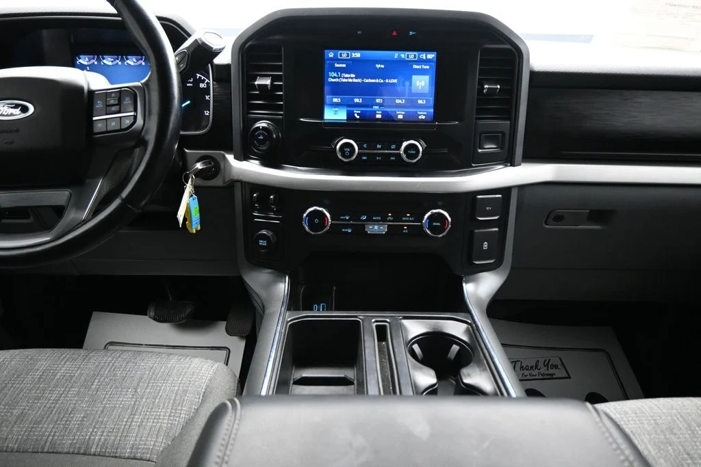 Used 2022 White Ford XLT image 17