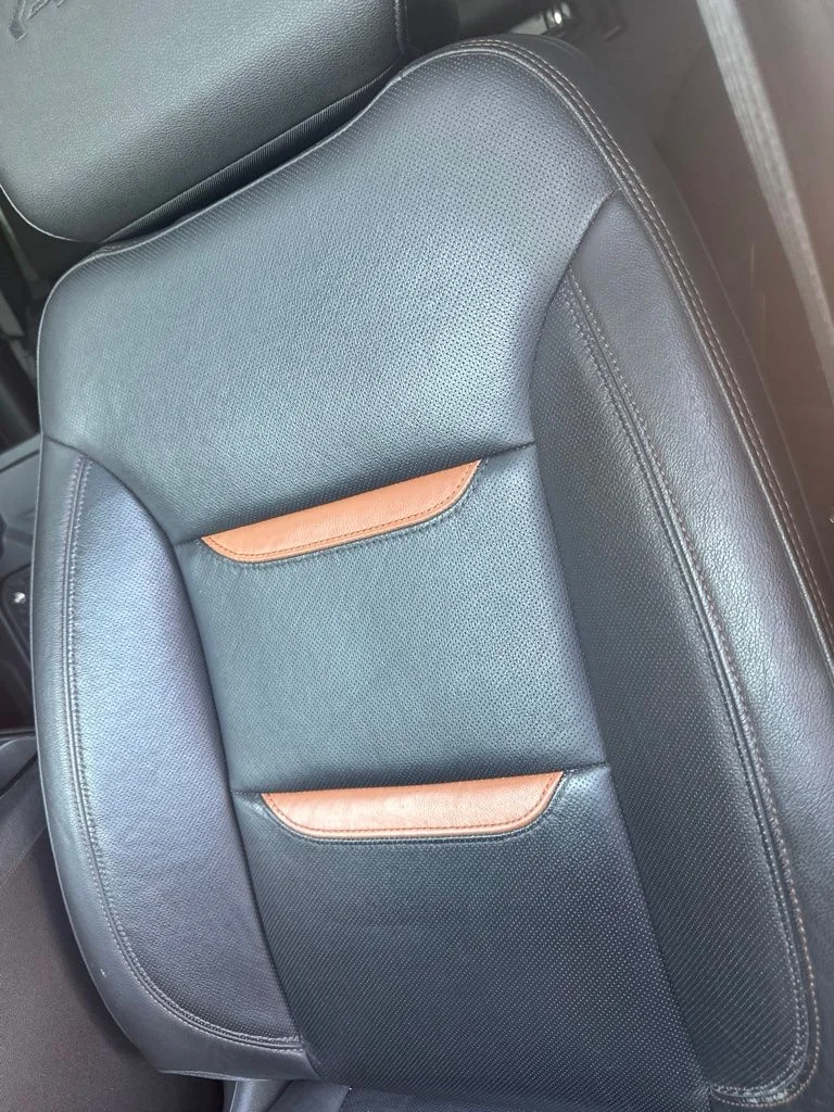 Used 2022 Blue GMC AT4 image 5