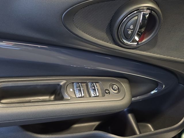 Used 2019 Green MINI Signature image 26
