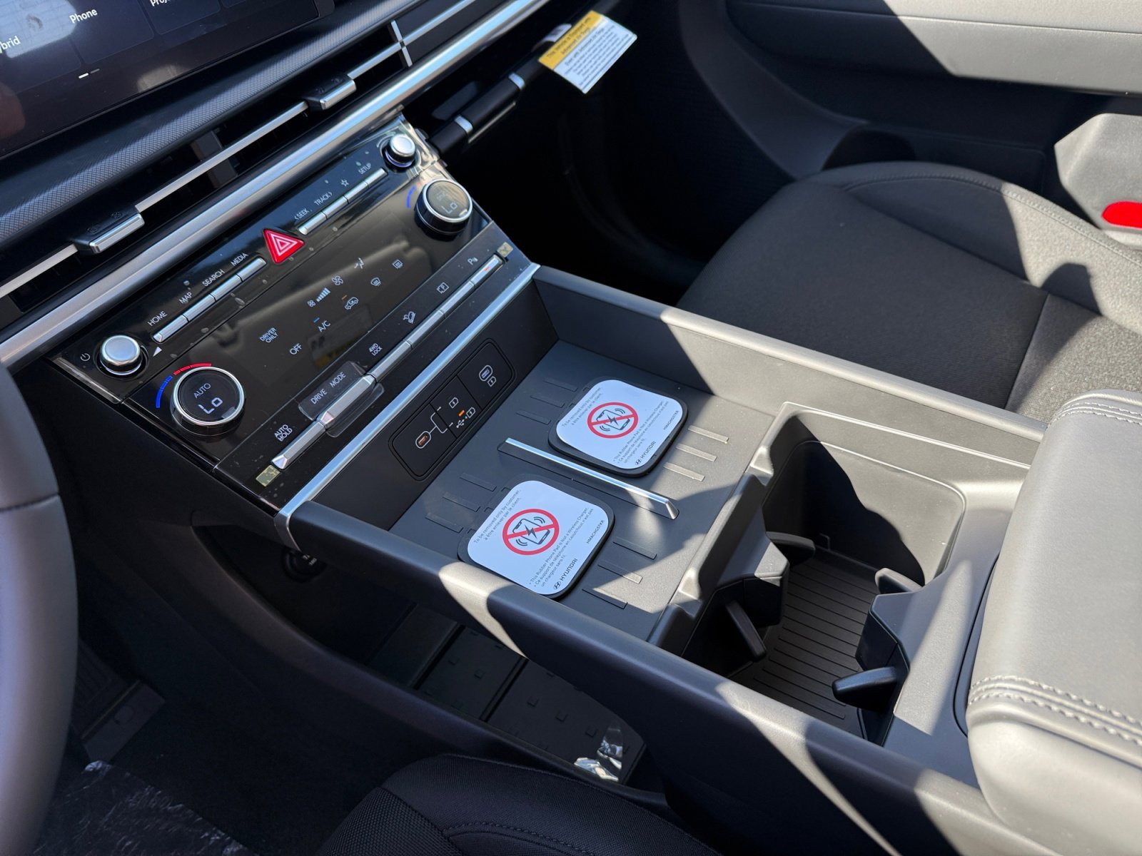 2026 Hyundai Santa Fe SE - Photo 13