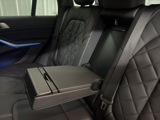 2026 BMW X5 40i - Photo 16