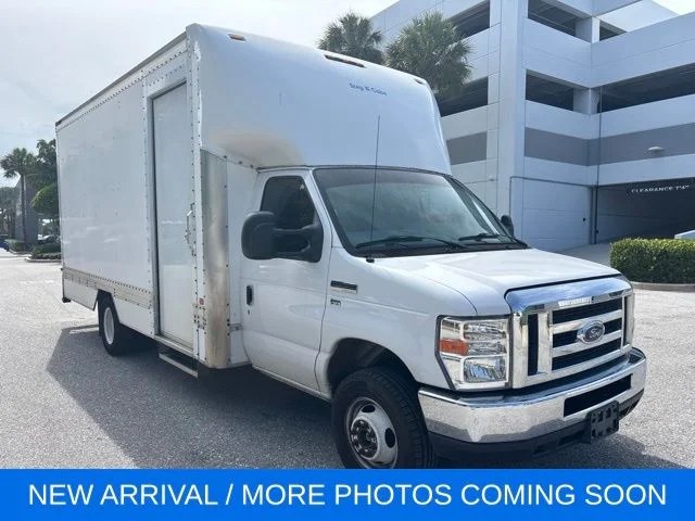 2019 Ford E-Series DRW E-350 Super Duty 176 in WB's photo