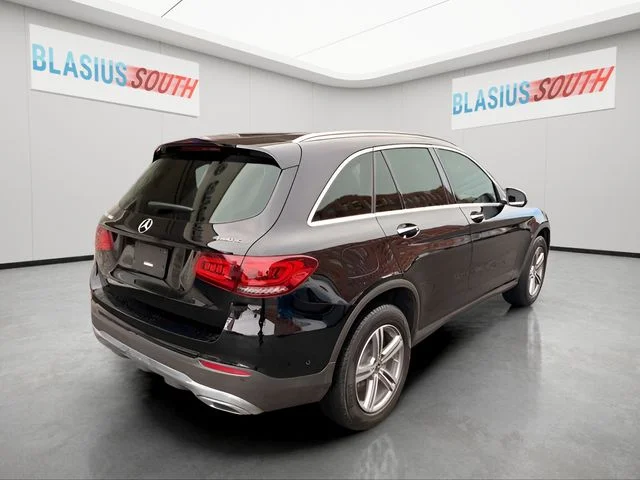 Used 2022 Black Mercedes-Benz GLC 300 image 3