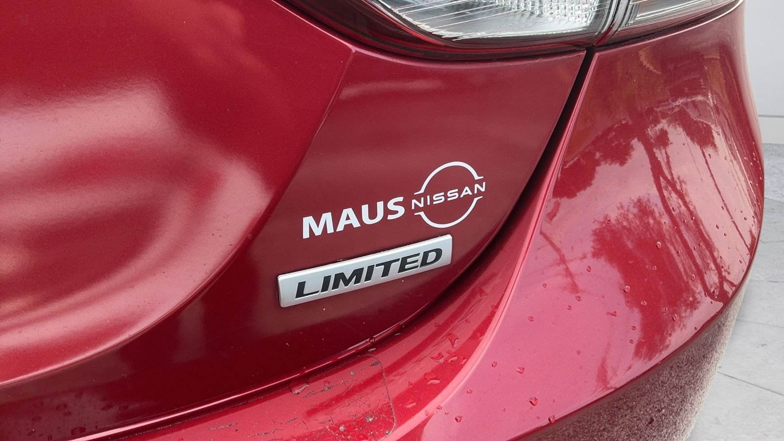 Used 2016 Red Hyundai Limited image 43
