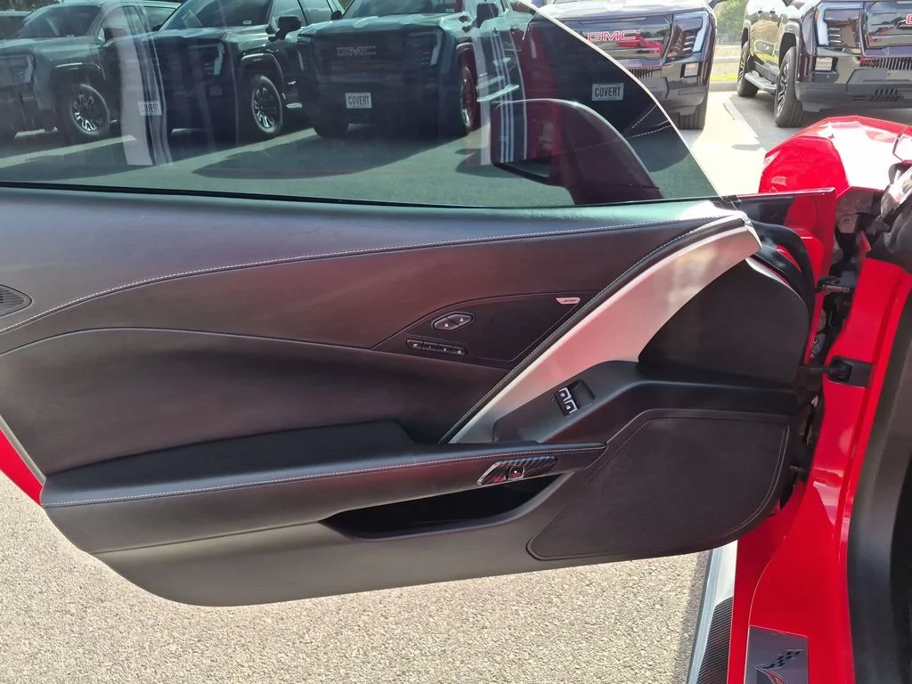 Used 2014 Red Chevrolet Z51 image 20