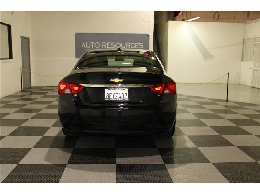 2019 Chevrolet Impala 1LT photo 4