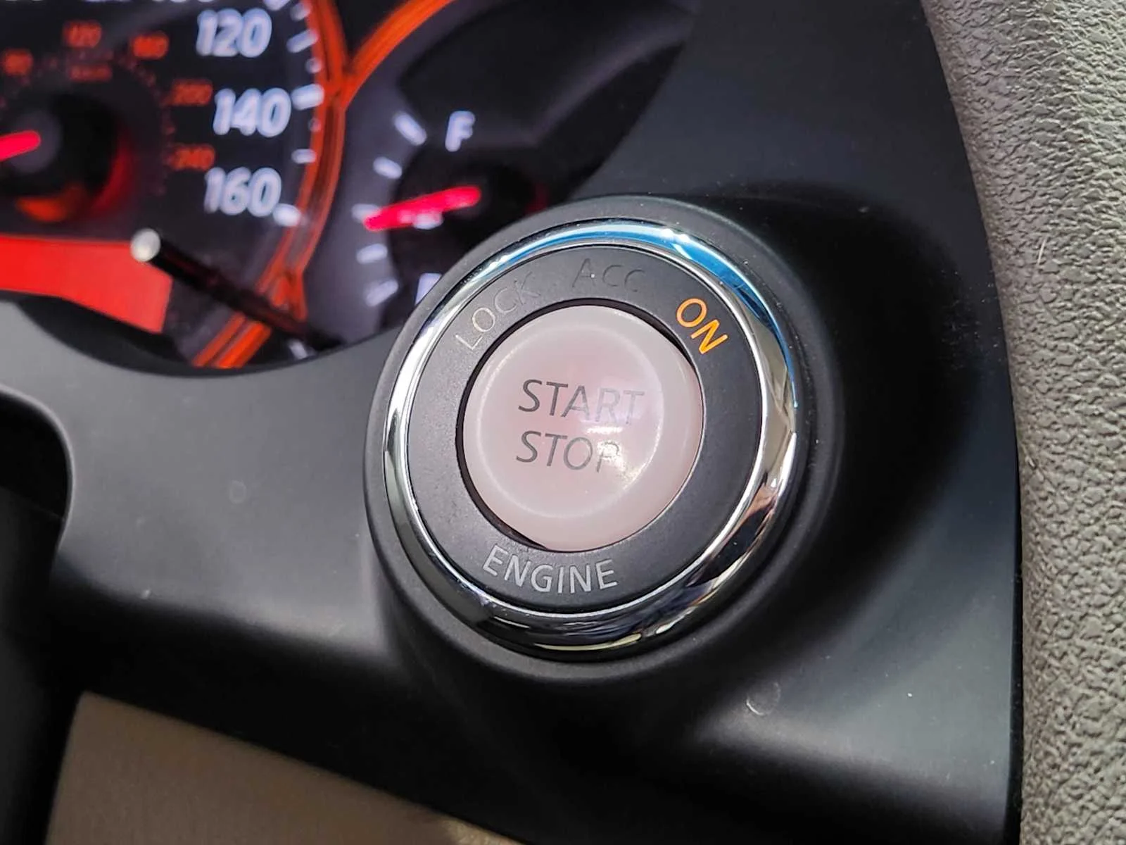 Used 2009 Winter Frost Pearl Nissan 2.5 SL image 16