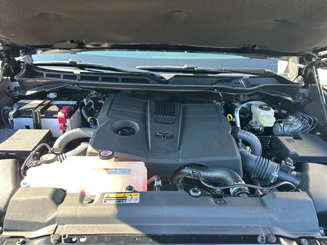 2025 Toyota Tundra Limited - Photo 25