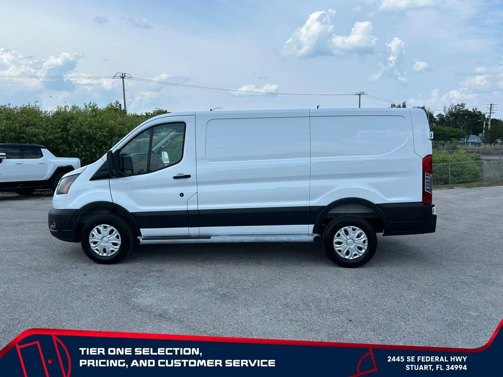 Used 2025  Ford T-250 130" Low Rf 9070 GVWR RWD image 8