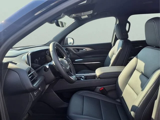New 2026 Mosaic Black Metallic Chevrolet LT image 16