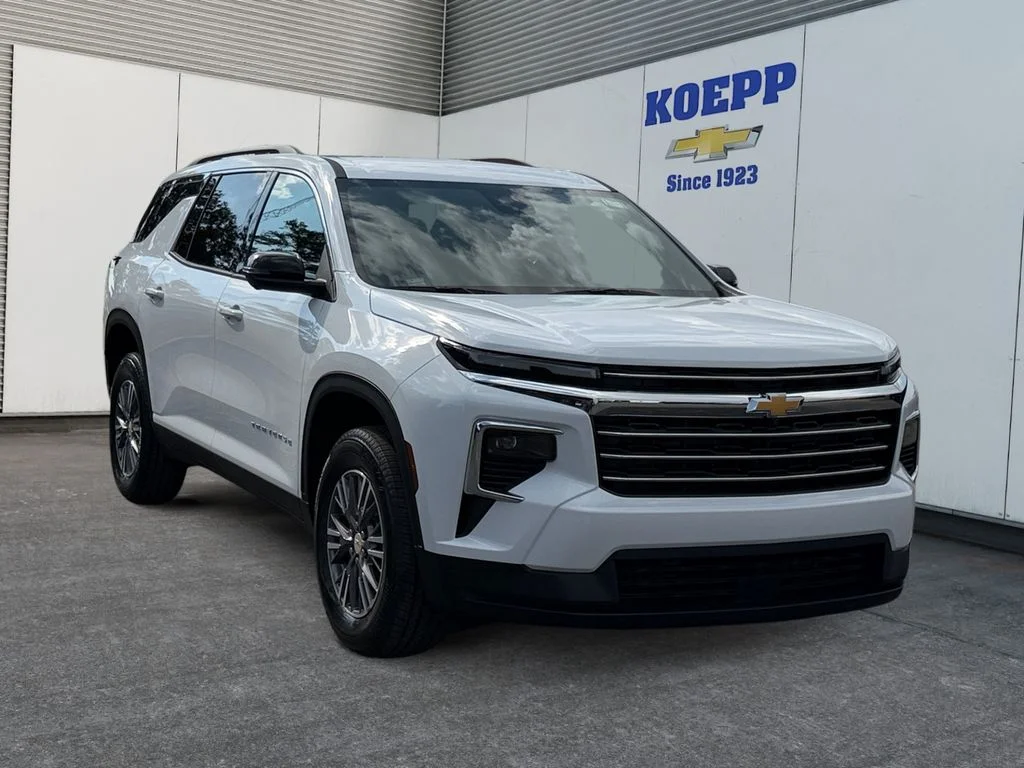 New 2027 Summit White Chevrolet LT image 7