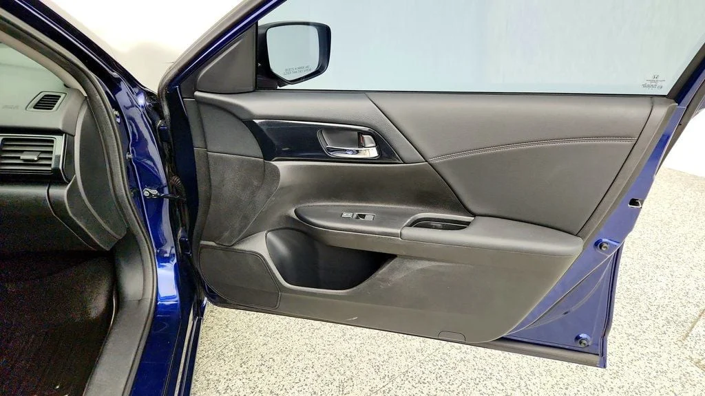 Used 2013 Obsidian Blue Pearl Honda 4dr I4 CVT Sport image 25