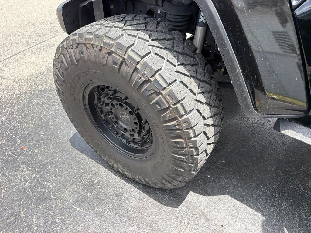 Used 2023 Black Clearcoat Jeep Sport S image 10