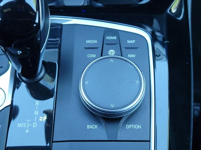 Used 2022 White BMW xDrive30i image 27