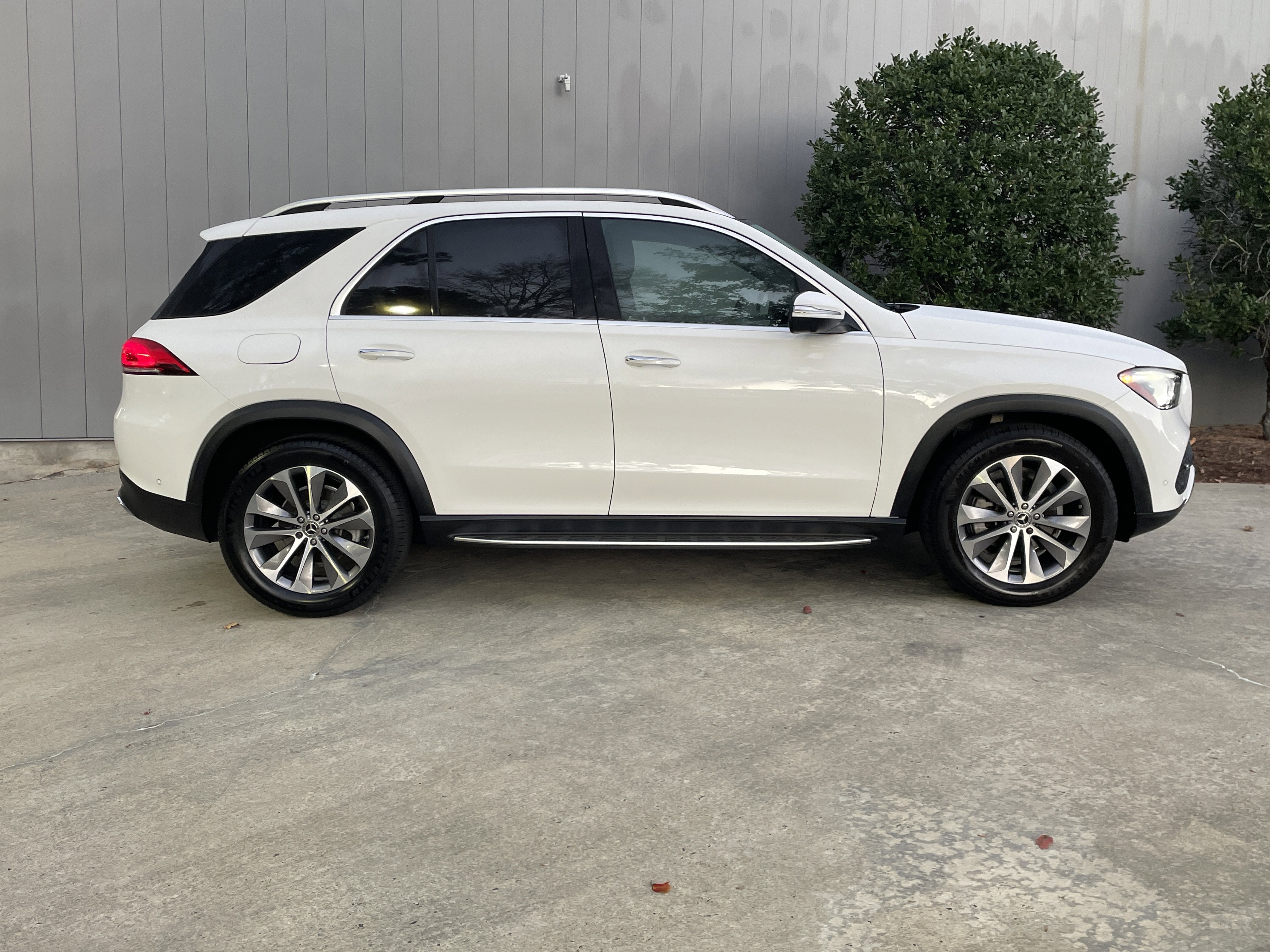 Certified Used 2023 Polar White Mercedes-Benz GLE 350 SUV image 5