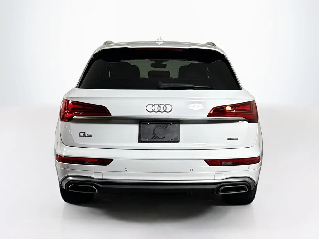 Used 2024 Glacier White Audi 45 S line Premium image 4