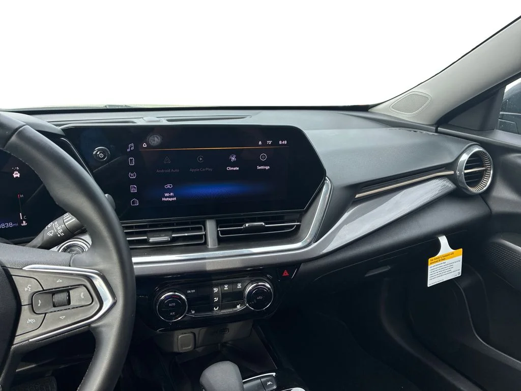 Used 2024 Green Chevrolet ACTIV image 9