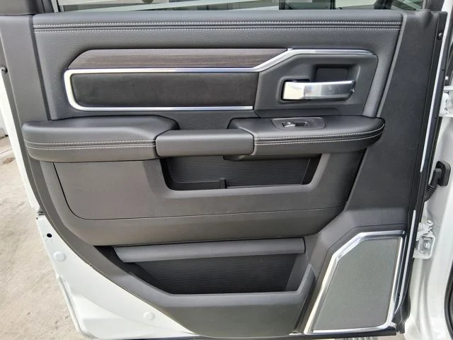 New 2026 Bright White Clear-Coat Exterior Paint RAM Laramie image 20