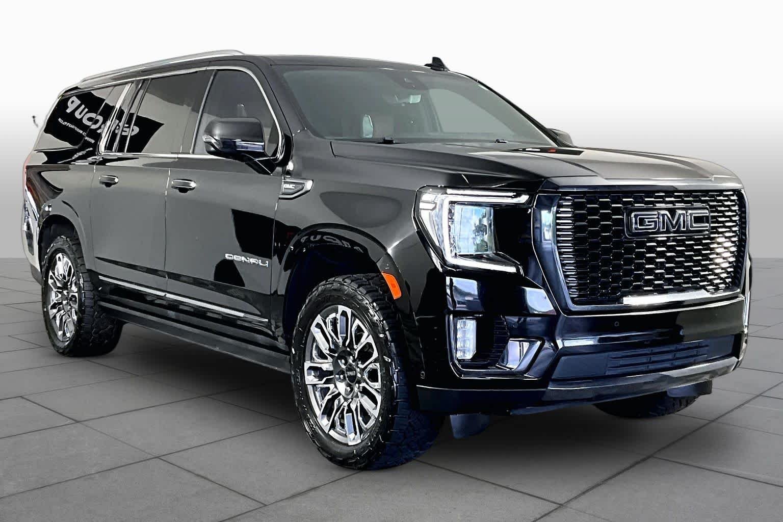 Used 2023 Onyx Black GMC Denali Ultimate image 3