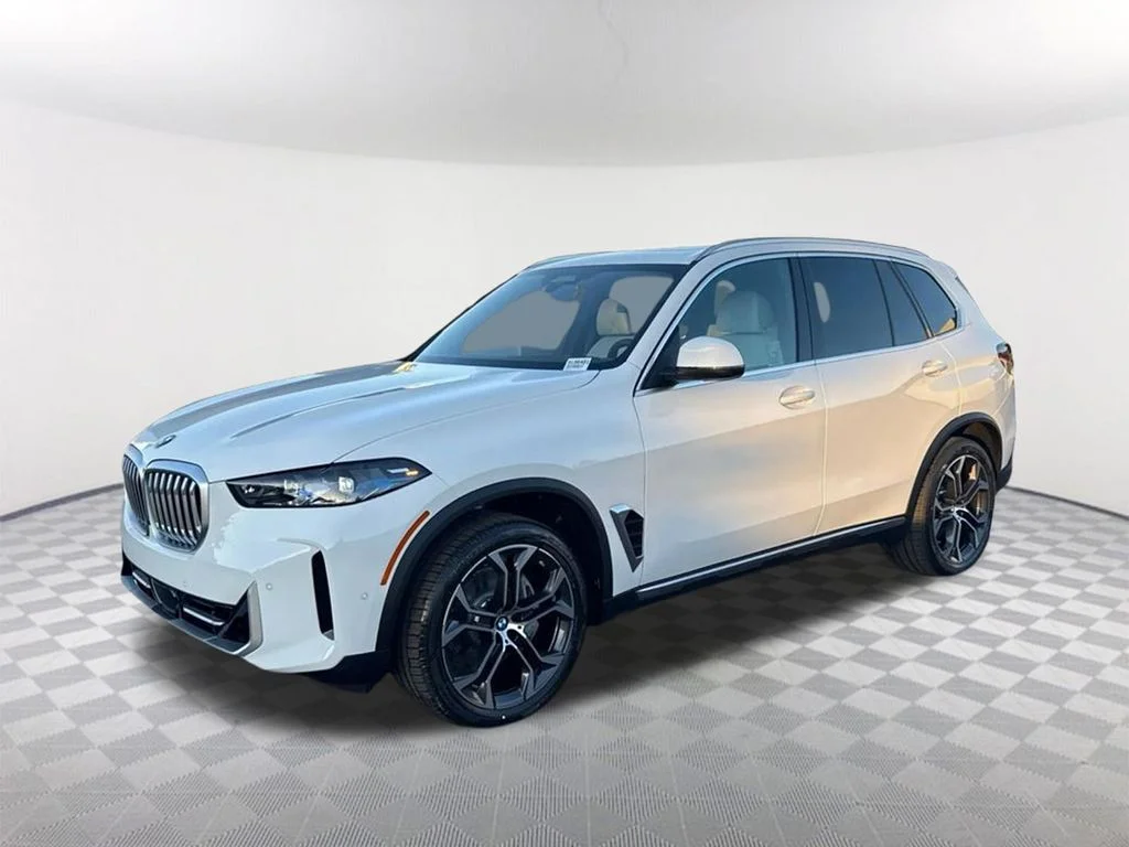 New 2026 White BMW sDrive40i image 2