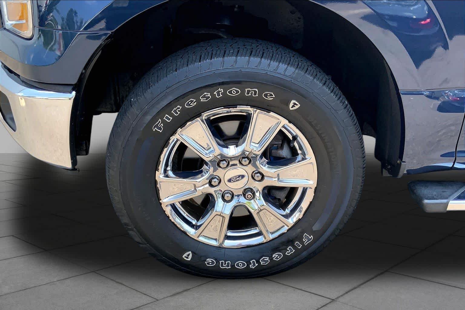 Used 2017 Blue Jeans Metallic Ford XLT image 10