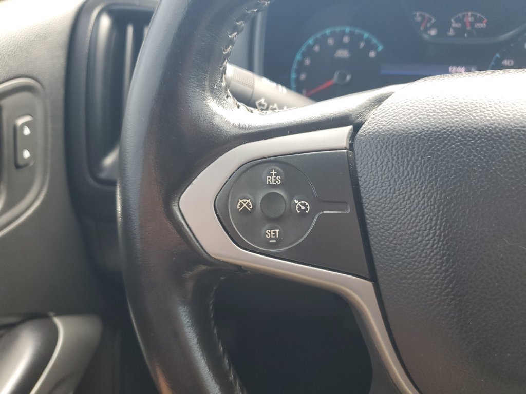 Used 2020 SUMMIT WHITE Chevrolet 2WD LT image 19