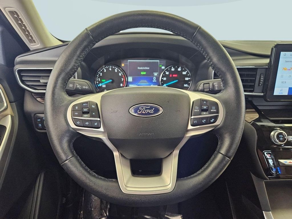 Used 2022 Black Metallic Ford Limited image 13