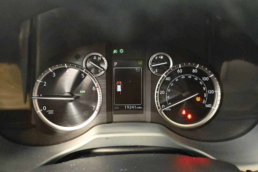 2023 Lexus GX Base - Photo 31