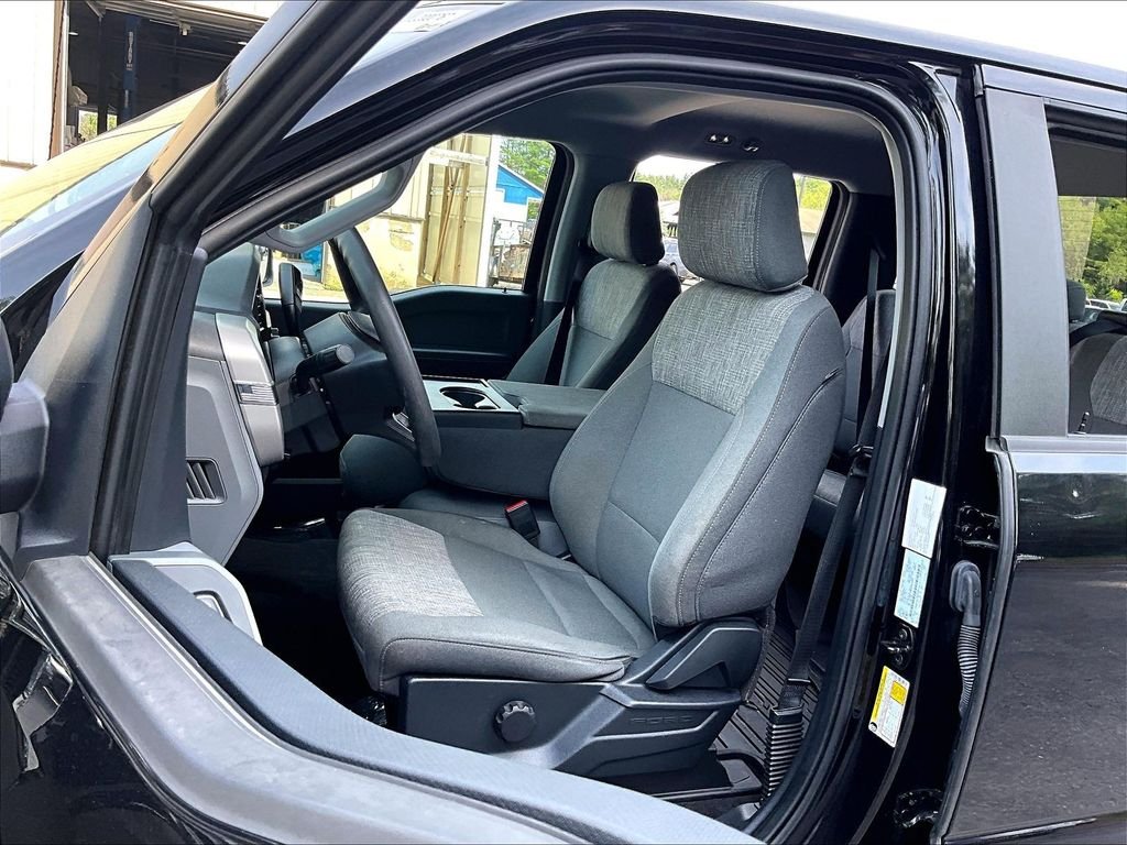 Used 2023 Black Ford XLT image 10