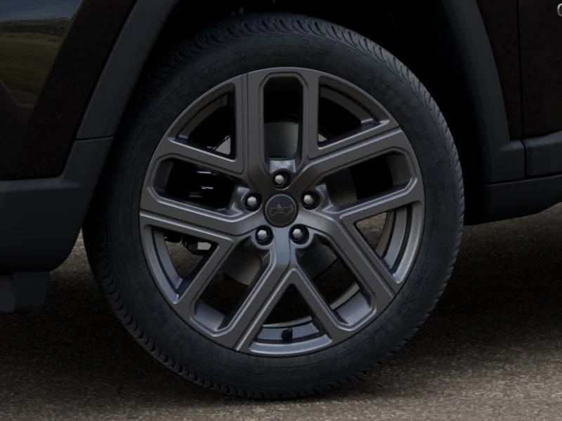 New 2026 Diamond Black Crystal Pearlcoat Jeep Latitude image 33
