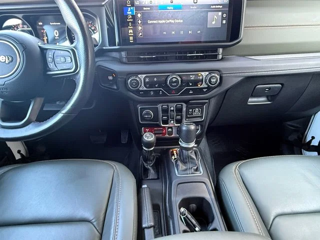 Used 2024 White Jeep Mojave image 3