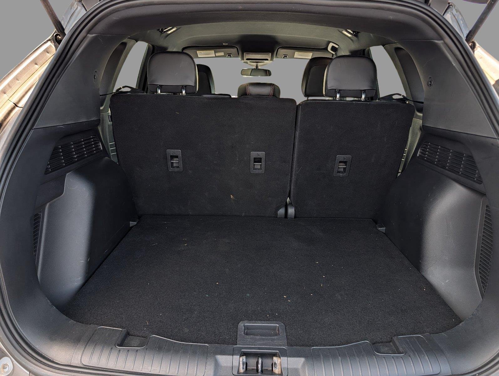 Used 2025 Carbonized Gray Ford ST-Line image 32