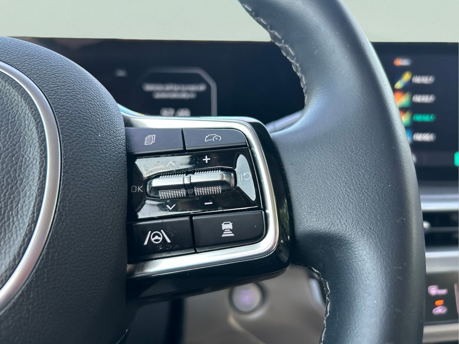 Used 2025 Black Kia X-Line SX image 16