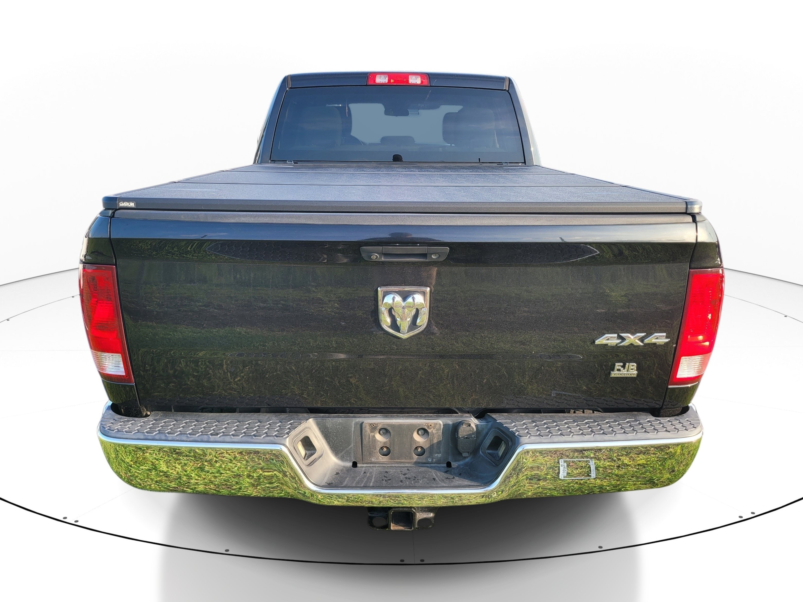 Used 2018 Brilliant Black Crystal Pearlcoat Ram Tradesman image 5