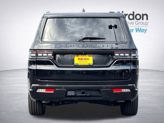 Used 2024 Diamond Black Crystal Pearlcoat Jeep Series II image 6