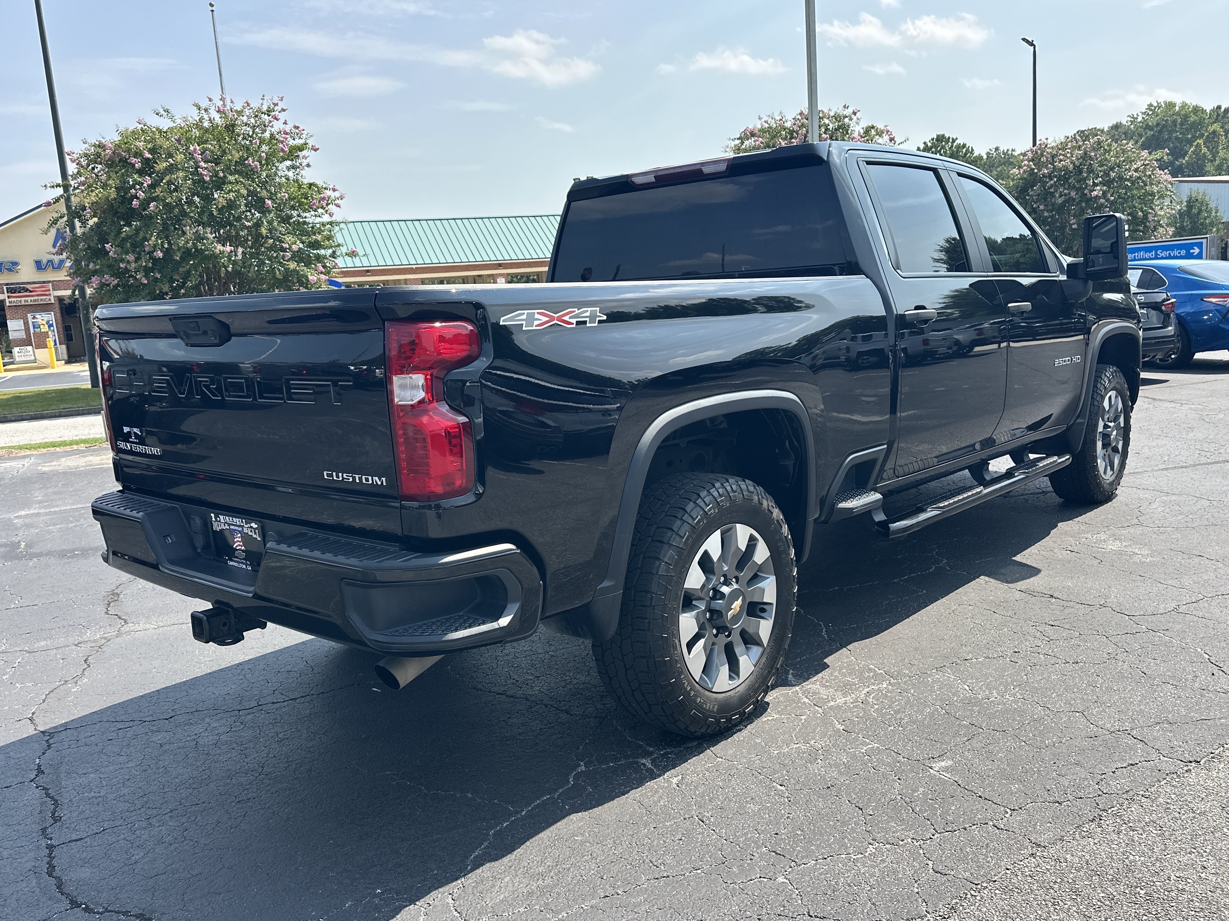 Used 2022 Black Chevrolet Custom image 8