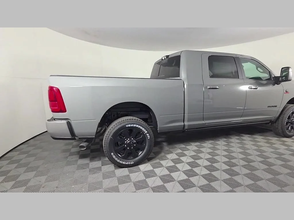 New 2026 Ceramic Gray Clear-Coat Exterior Paint RAM Laramie image 25