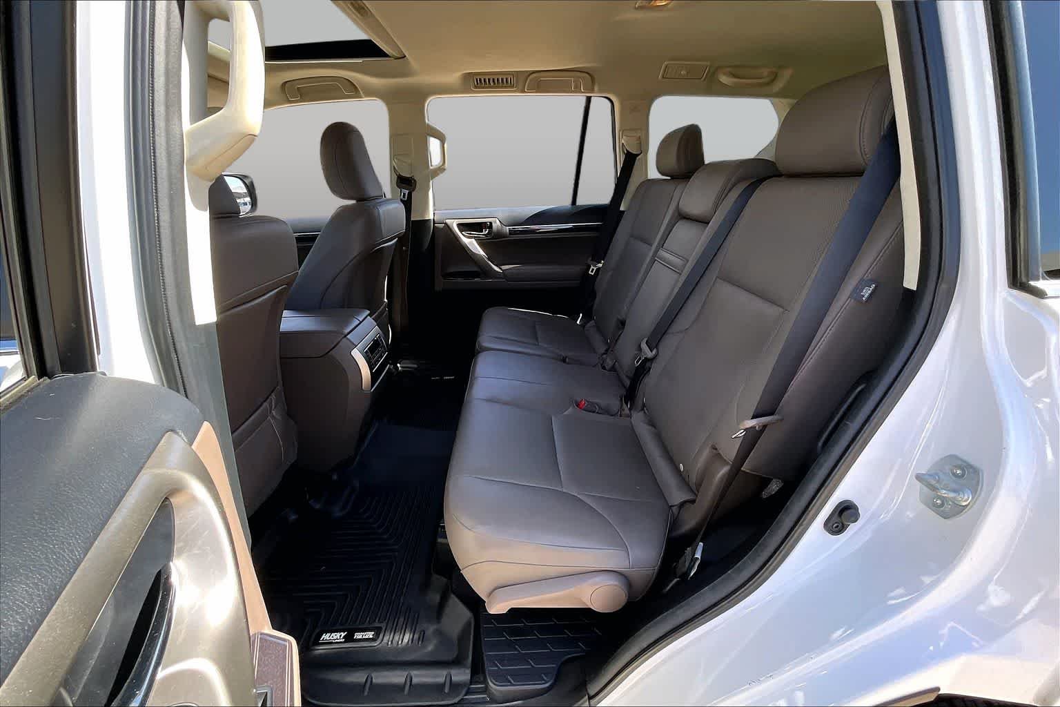 Used 2020 Starfire Pearl Lexus Premium image 39