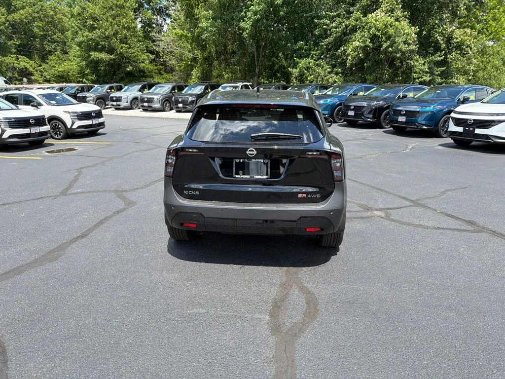 New 2026 Super Black Nissan SR image 5