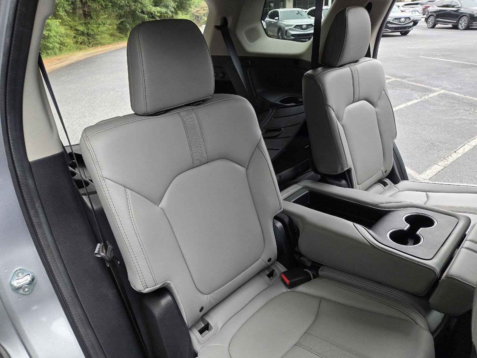 Used 2024 Lunar Silver Metallic Honda Touring image 22